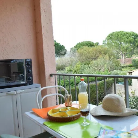 Sainte-maxime, 1 Piece, 4 Personnes - Fr-1-226-428 Apartment